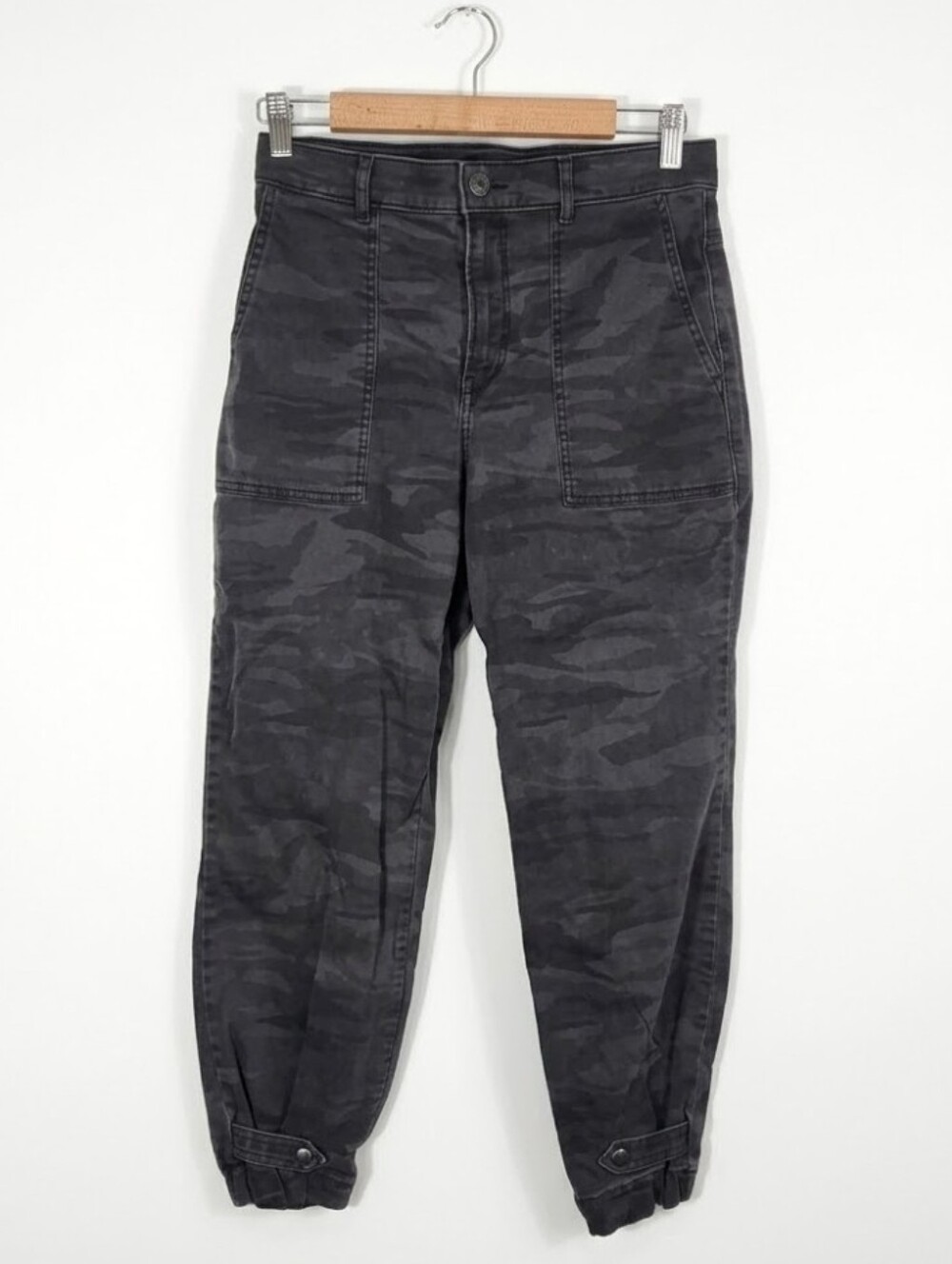 Express cropped straight camo pants